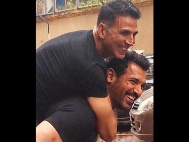 Ahead of Mission Mangal vs Batla House clash, Akshay Kumar poses with Desi Boyz co-star John Abraham Ahead of Mission Mangal vs Batla House clash, Akshay Kumar poses with Desi Boyz co-star John Abraham