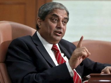 HDFC Bank to tap Egon Zehnder to identify Aditya Puri's successor; search extended to overseas to find suitable candidate HDFC Bank to tap Egon Zehnder to identify Aditya Puri's successor; search extended to overseas to find suitable candidate