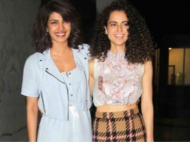 Kangana Ranaut defends Priyanka Chopra in UN-Pakistan row: 'How many of us choose heart over mind everyday' Kangana Ranaut defends Priyanka Chopra in UN-Pakistan row: 'How many of us choose heart over mind everyday'