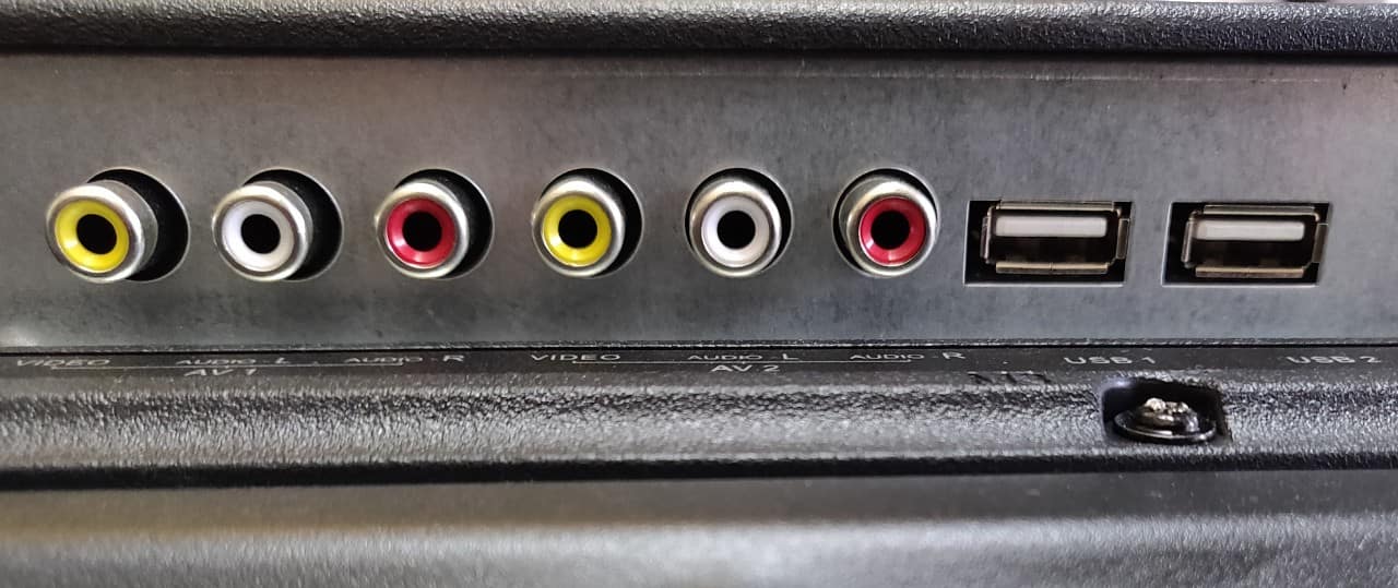 Kodak 43FHDXPRO Side Ports.