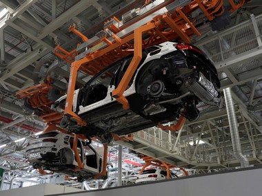 Auto sector slowdown: Components industry seeks uniform 18% GST on all parts Auto sector slowdown: Components industry seeks uniform 18% GST on all parts