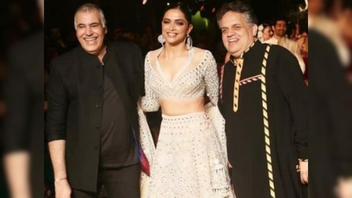 Deepika Padukone turns showstopper for Abu Jani-Sandeep Khosla's 33rd anniversary bash