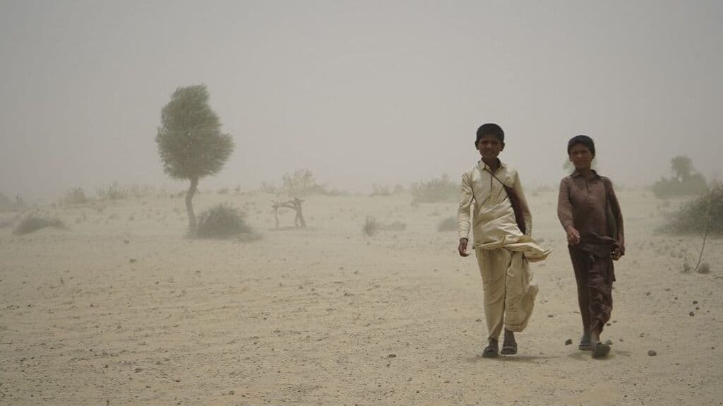 Two children returning from school just a month and a half ago in the district of Umerkot. Photo credit: Manoj Genani.