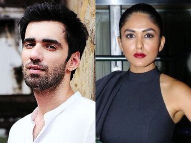 Ghost Stories: Avinash Tiwary, Mrunal Thakur cast as lead in Karan Johar's short in Netflix horror anthology Ghost Stories: Avinash Tiwary, Mrunal Thakur cast as lead in Karan Johar's short in Netflix horror anthology