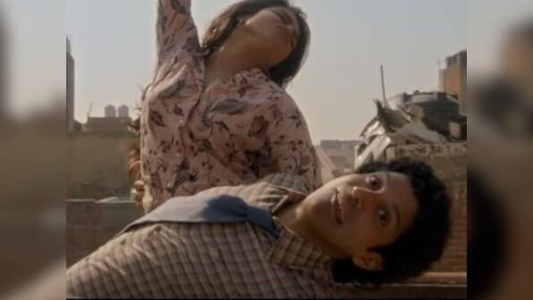 The Sky is Pink song 'Dil Hi Toh Hai' charts Priyanka Chopra, Farhan Akhtar's whirlwind romance