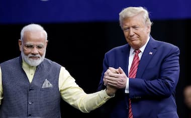 'Howdy, Modi' event in Houston: PM calls for 'decisive battle' against terrorism in veiled attack on Pakistan, Donald Trump says 'USA loves India'