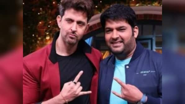 Hrithik Roshan grooves to Ghungroo, Tiger Shroff channels his 'bathroom singer' on The Kapil Sharma Show
