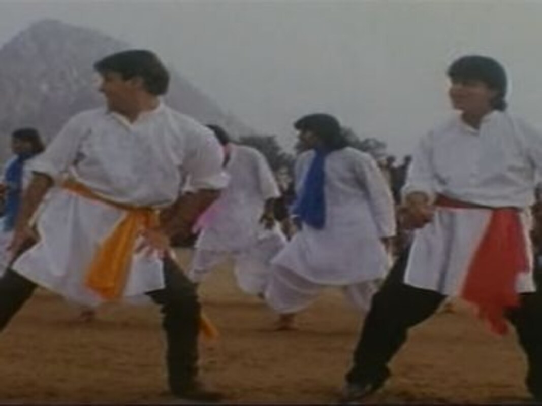 Bhangra Paa Le Salman Khan Srk S Iconic Karan Arjun Song To Be Recreated For Sneha Taurani S Film Entertainment News Firstpost Abhinav kashyap imzalı dabango çeşitli festival ve yarışmalardan 18 ödül kazandı. bhangra paa le salman khan srk s