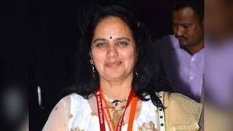 Pune-based singer Manjushree Oak aims entry in Guinness Book of World Records, will sing for 13 hours in 122 languages