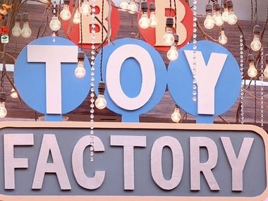 Bigg Boss 13 Day 17 highlights: Sidharth Shukla, Paras Chhabra's teams go head-to-head in Toy Factory task Bigg Boss 13 Day 17 highlights: Sidharth Shukla, Paras Chhabra's teams go head-to-head in Toy Factory task