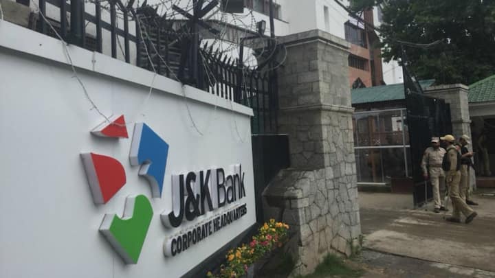 Four dead as cash transportation van of bank falls into gorge in Jammu and Kashmir's Kathua district