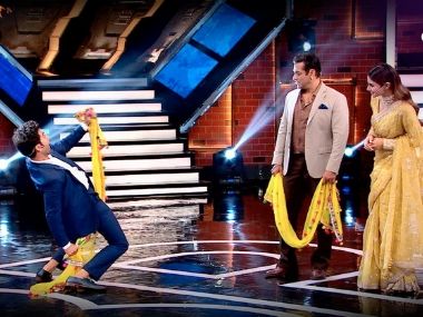 Bigg Boss 13 Day 22 highlights: Rajkummar Rao, Mouni Roy promote Made in China; Abu Malik gets eliminated Bigg Boss 13 Day 22 highlights: Rajkummar Rao, Mouni Roy promote Made in China; Abu Malik gets eliminated