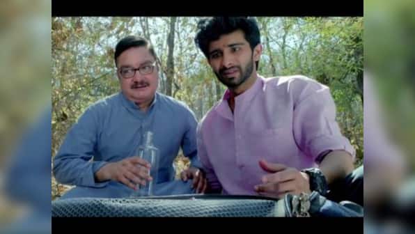 Chhappad Phaad Ke movie review: Vinay Pathak in an impressive satire that dares to punch up to privilege