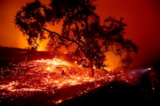 California blaze: Tens of thousands forced to evacuate homes as fires rage on; US state expected to see more power cuts California blaze: Tens of thousands forced to evacuate homes as fires rage on; US state expected to see more power cuts