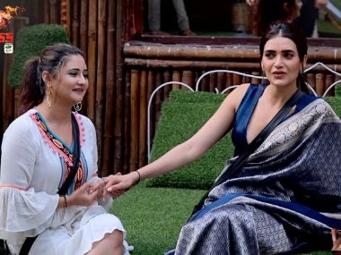 Bigg Boss 13 Day 28 highlights: Siddhartha Dey eliminated in surprise midweek eviction; Karishma Tanna enters house Bigg Boss 13 Day 28 highlights: Siddhartha Dey eliminated in surprise midweek eviction; Karishma Tanna enters house