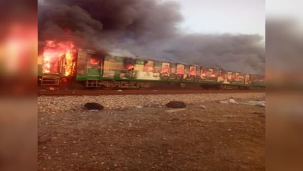 Pakistan fire: 73 killed, several others injured in Liaqatpur after blaze breaks out in three coaches of Karachi-Rawalpindi Tezgam Express