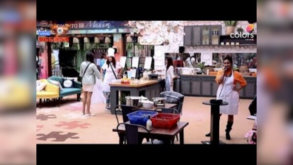 Bigg Boss 13 Day 30 highlights: Arti Singh opposes Rashami Desai's decision during Home Delivery task