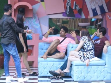 Bigg Boss 13 Day 38 highlights: Shefali Zariwala nominated as new captain of the house Bigg Boss 13 Day 38 highlights: Shefali Zariwala nominated as new captain of the house