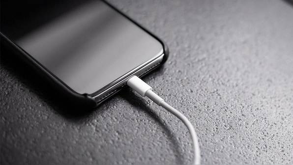 Juice jacking: Beware when charging your phone at public stations to avoid USB Charger scam
