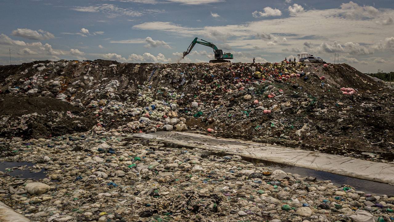 A landfill in Krok Sombun, east of Bangkok, on Sept. 12, 2019. The e-waste industry is booming in Southeast Asia and despite a ban on imports, Thailand is a center of the business, frightening residents worried for their health. Bryan Denton c. 2019 The New York Times