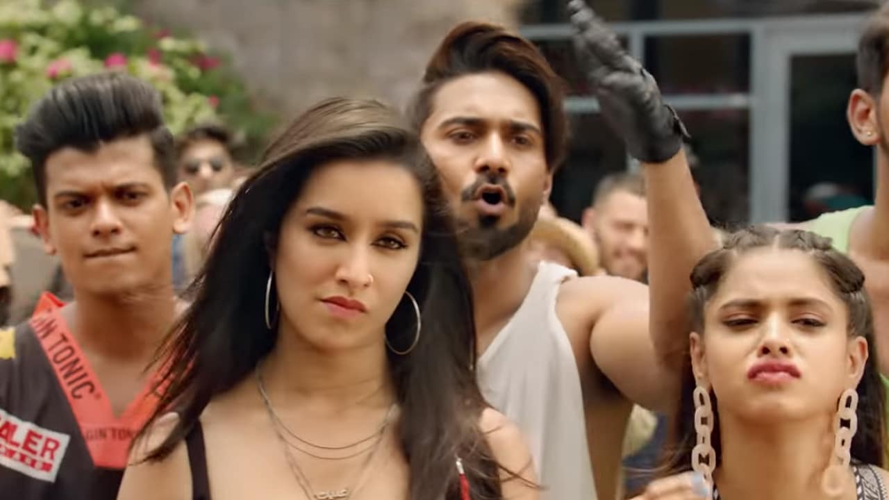 Street Dancer 3d Song Illegal Weapon 2 0 Sees Shraddha Kapoor Varun Dhawan Gear Up For High Stake Dance Off Entertainment News Firstpost