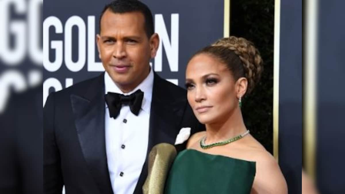 Jennifer Lopez loses at Golden Awards, gets reassuring Instagram post by fiance Alex Rodriguez