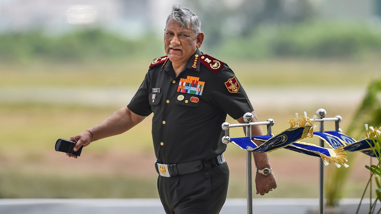 Bipin Rawat says 'very difficult' to predict scenario of war with Pakistan,  asserts preparedness of defence forces for any situation-India News ,  Firstpost