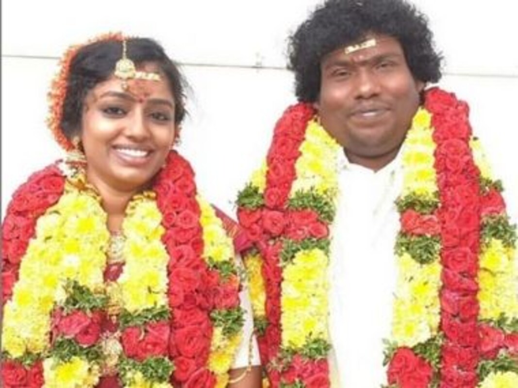 Tamil Actor Comedian Yogi Babu Marries Manju Bhargavi In His Ancestral Village Of Thiruttani Tamil Nadu Entertainment News Firstpost