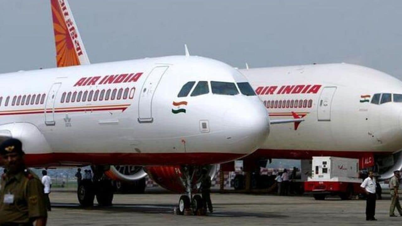 DGCA advises airlines to keep middle seats in planes vacant, provide protective gear if it is occupied; suggests disinfection tunnel at airports