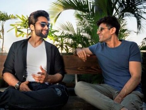 The Burning Train remake to bring together Juno Chopra's BR Films, Jackky Bhagnani's Pooja Entertainment The Burning Train remake to bring together Juno Chopra's BR Films, Jackky Bhagnani's Pooja Entertainment