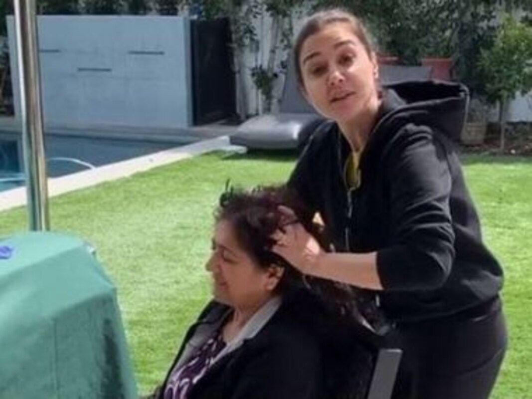 Preity Zinta Recommends Classic Champi To Keep Calm Amid Coronavirus Pandemic Says Make The Most Of Staying At Home Health News Firstpost Earlier suzanne khan posted a picture of herself. preity zinta recommends classic champi