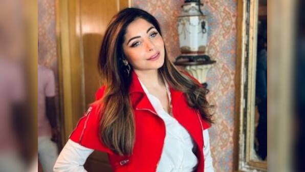 Kanika Kapoor tests negative after fifth coronavirus test, singer to remain under observation in Lucknow hospital