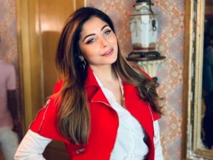 Coronavirus Outbreak: Kanika Kapoor to donate plasma at King George’s Medical University, Lucknow for treating patients