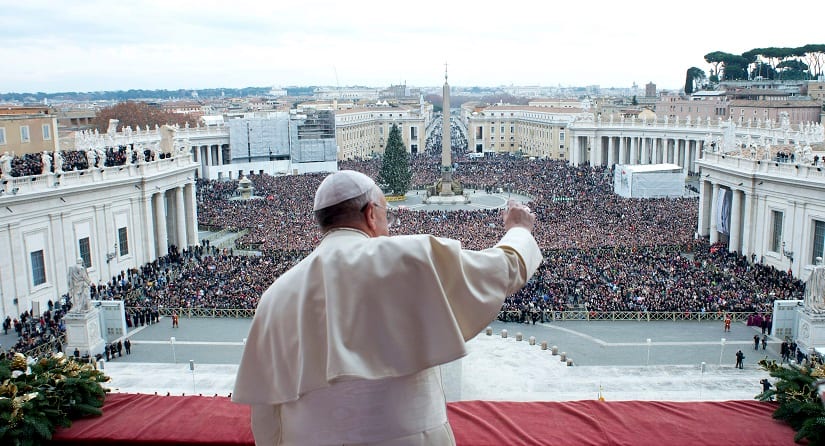Pop Francis' address from his balcony on Christmas 2013. Twitter
