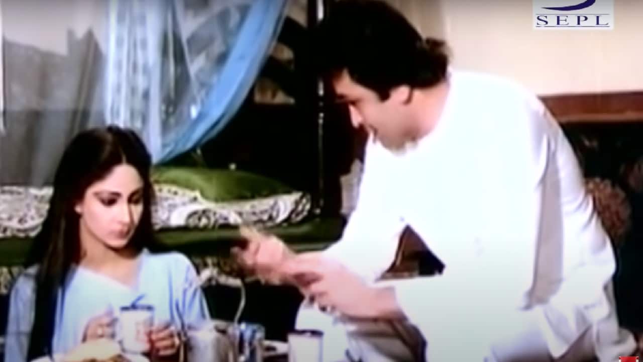 Rati Agnihotri and Rishi Kapoor in a still from Tawaif. Image from YouTube