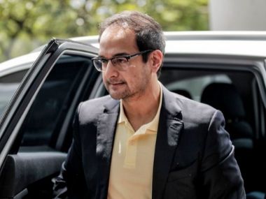Malaysian prosecutors drop money laundering case of $248 mn against The Wolf of Wall Street producer Riza Aziz Malaysian prosecutors drop money laundering case of $248 mn against The Wolf of Wall Street producer Riza Aziz