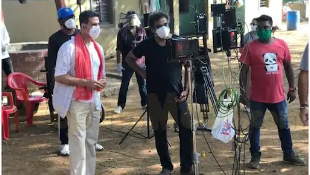 Coronavirus Outbreak: Akshay Kumar, R Balki shoot awareness campaign ad at Mumbai studio with necessary precautions Coronavirus Outbreak: Akshay Kumar, R Balki shoot awareness campaign ad at Mumbai studio with necessary precautions