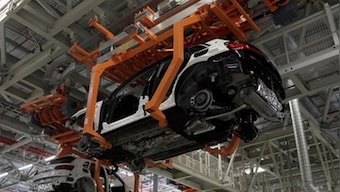 COVID-19 second wave derailed recovery momentum of Indian auto industry, says ICRA report