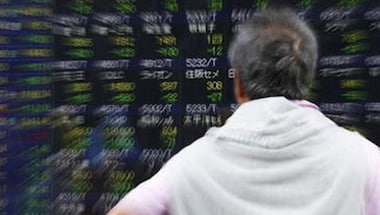 Asian shares decline amid Omicron, anti-inflation measures from Federal Reserve, Russian-Ukraine jitters