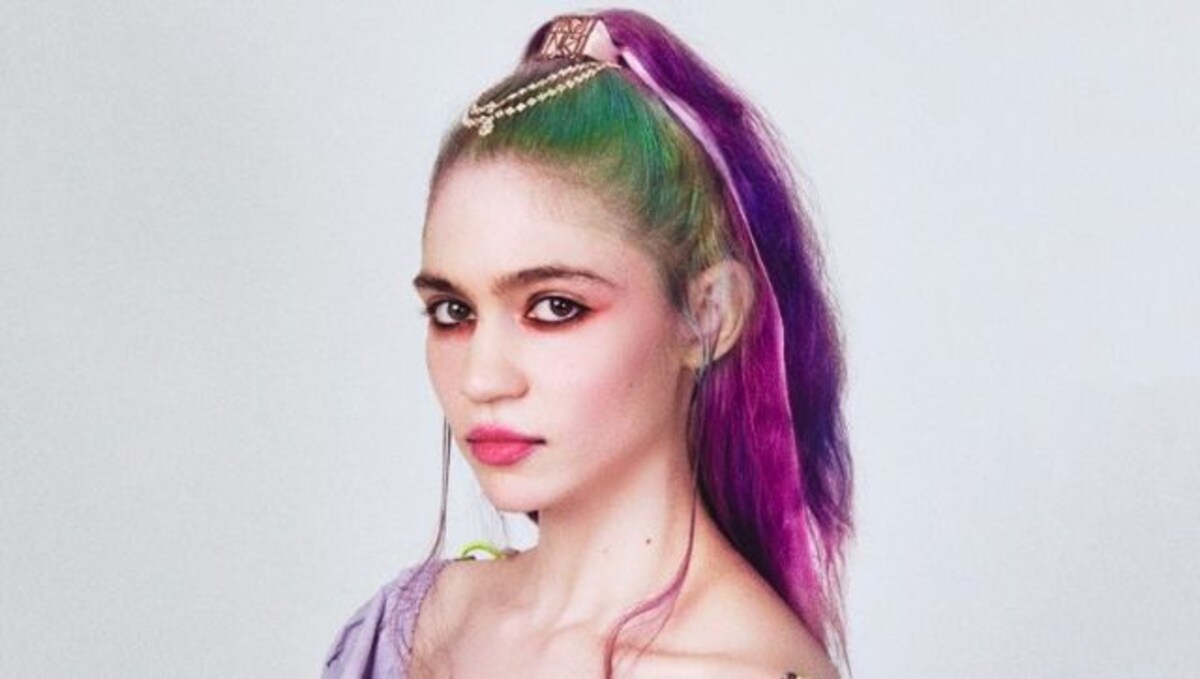 Elon Musk S Girlfriend Singer Grimes Tests Positive For Covid 19 Reveals On Instagram Story Entertainment News Firstpost