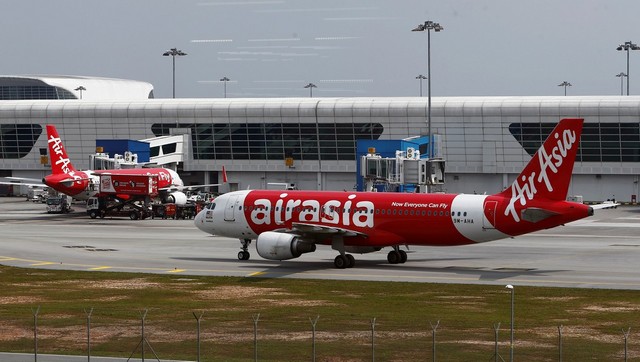 Coronavirus Outbreak: AirAsia India offers 50,000 seats without base fare to doctors Coronavirus Outbreak: AirAsia India offers 50,000 seats without base fare to doctors