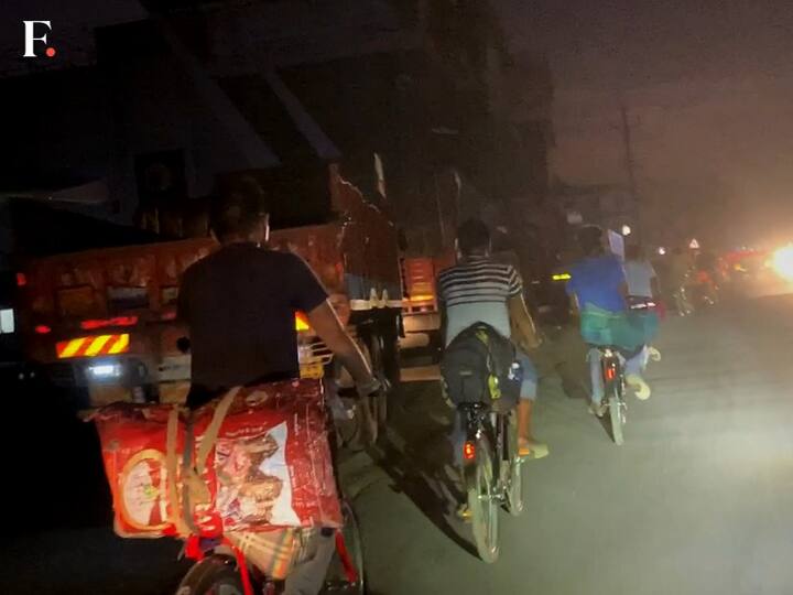 18 Migrant Workers cycle over 2200 kms from Maharashtra to Assam