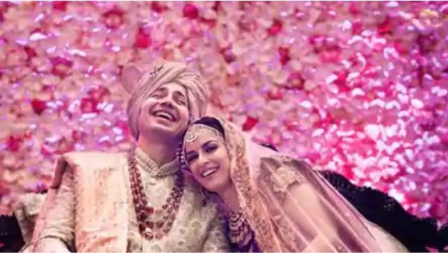 Sumeet Vyas, Ekta Kaul welcome their son Ved; actor says 'smothering the child every few minutes' Sumeet Vyas, Ekta Kaul welcome their son Ved; actor says 'smothering the child every few minutes'