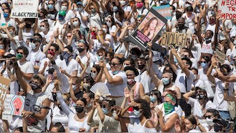 In US, African-American protesters send out a powerful message of reform by dressing in their 'Sunday-best'