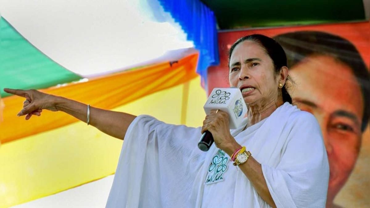 Mamata Banerjee to meet Narendra Modi today; development of state, BSF jurisdiction on agenda