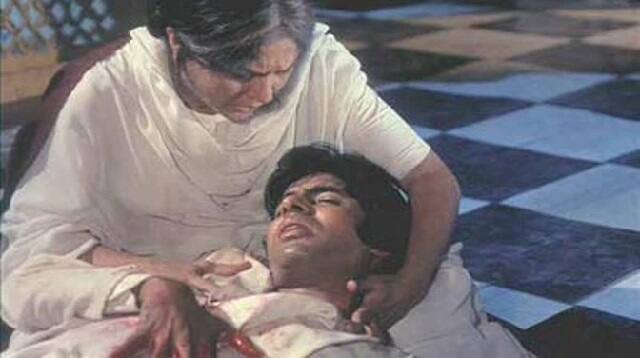 A still from Deewaar