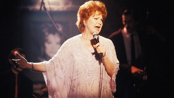 Annie Ross, veteran jazz singer-turned-actor known for her 1952 hit song Twisted, passes away at 89