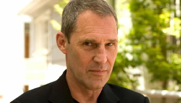 Ben Cross, best known for his roles in Oscar-winning film Chariots of Fire and Star Trek, dies at 72 Ben Cross, best known for his roles in Oscar-winning film Chariots of Fire and Star Trek, dies at 72