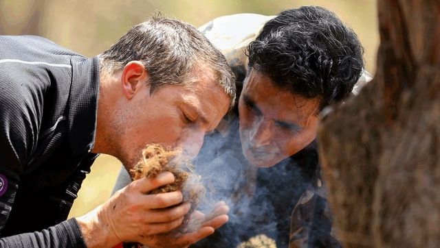 Akshay Kumar shares look from Into The Wild with Bear Grylls upcoming episode with 'Rasode Mein Kaun Tha' caption Akshay Kumar shares look from Into The Wild with Bear Grylls upcoming episode with 'Rasode Mein Kaun Tha' caption