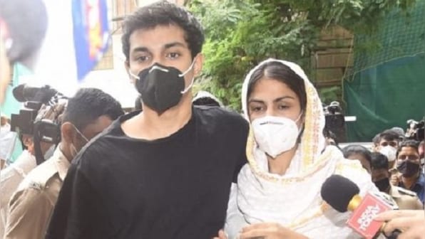Rhea Chakraborty supplied drugs to Sushant Singh Rajput through Showik, say NCB officials